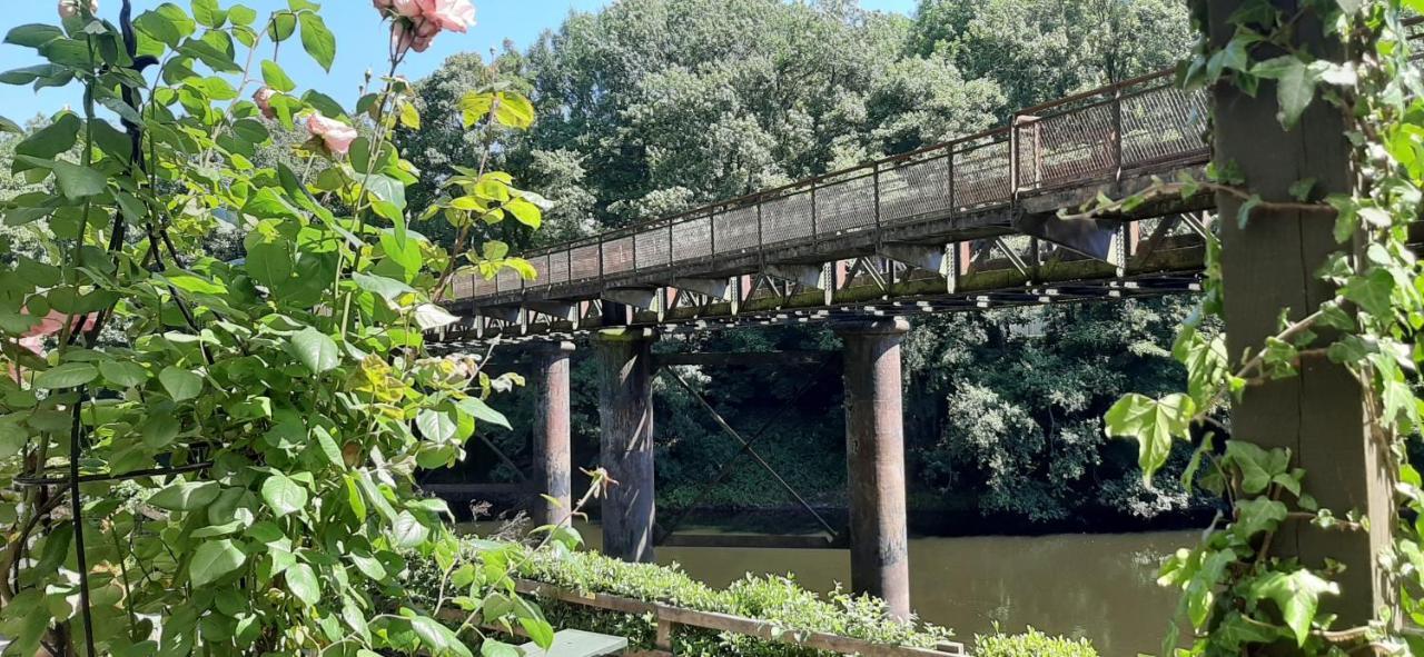 The Boat Inn 蒙默思 外观 照片